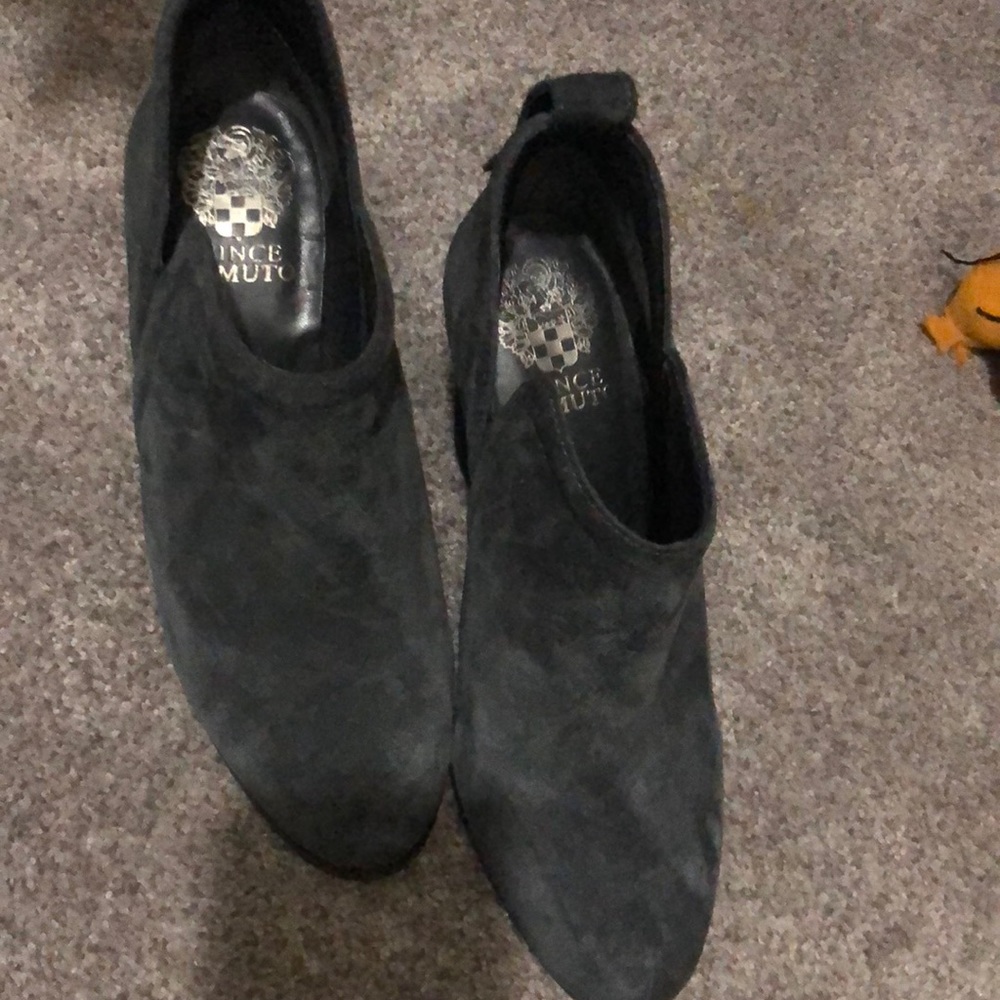 Vince Caputo booties sz 7